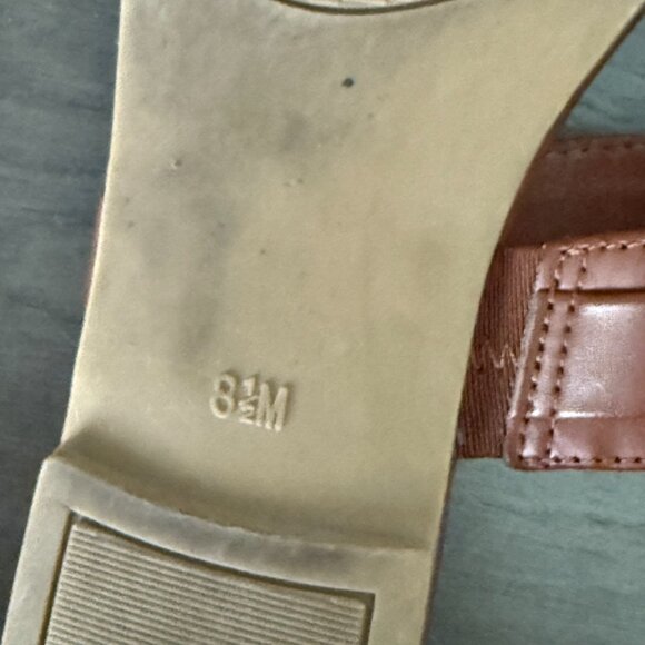 GBG Brown Flat Sandals Size 8.5M - Picture 6 of 6